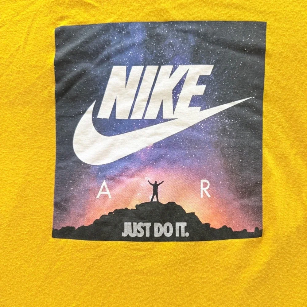 Nike Graphic T-Shirt Lot Kids Medium Green Yellow Just Do It Dri-FIT 3-Pack